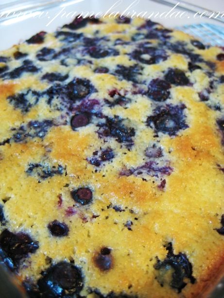 Blueberry Pudding Cake, Cherry Pudding, Condensed Milk Ice Cream, Blueberry Cakes, Blueberry Pudding, Magic Custard Cake, Condensed Milk Cake, Bundt Recipes, Sweet Condensed Milk