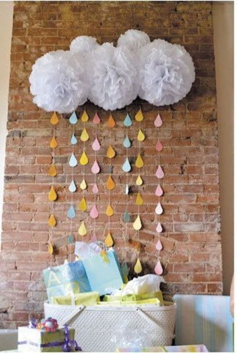 Rain Drop Garland, Baby Sprinkle Decorations, Baby Shower Themes Neutral, Baby Shower Decorations Neutral, Diy Baby Shower Decorations, Trendy Baby Shower Ideas, Tissue Paper Pom Poms, Diy Baby Shower Gifts, Paper Pom Poms