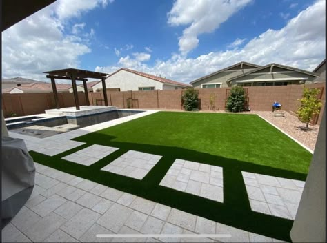 Half Turf Backyard, Diy Outdoor Area Ideas, Az Backyard Landscaping Ideas, Organic Modern Backyard, Astro Turf Backyard, Landscape Blueprint, Backyard Turf Ideas, Rectangle Backyard Ideas, Backyard Wall Ideas