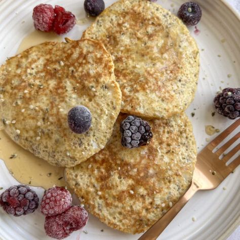 3 Ingredient Pancakes, Banana Butter, How To Cook Pancakes, Banana Oat Pancakes, Banana Oat, Oat Pancakes, Banana Oats, High Protein Vegan, Vanilla Greek Yogurt