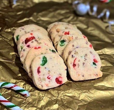 Christmas Cookies With Red And Green Cherries, Ice Box Cookies Recipe Old Fashioned, Icebox Cookies Recipes Christmas, Cherry Ice Box Cookies, Gluten Free Icebox Cookies, Icebox Cookies Recipe, Cherry Icebox Cookies, Fruitcake Shortbread Cookies, Christmas Ice Box Cookies