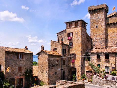 Bolsena Italy, Italy Magazine, Rome Travel Guide, Lazio Italy, Day Trips From Rome, Italy Tours, Regions Of Italy, Minecraft Architecture, Visit Italy