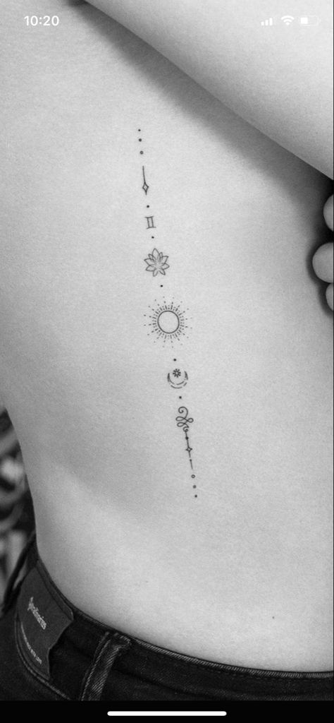 Leg Tattoos Women Simple, Small Elegant Tattoos, Minimal Spine Tattoo, Feminine Energy Tattoo, Simple Leg Tattoos, Tattoo Sonne, Empowering Tattoos, Small Chest Tattoos, Boho Tattoos