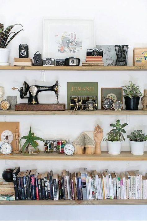 How To Decorate Shelves: 57 Best Shelfies | Domino Decorate Shelves, Decorating Bookshelves, Bookcase Decor, Bookshelf Styling, Dekorasi Kamar Tidur, Design Blogs, Celebrity Homes, Bookshelf Decor, Book Shelf