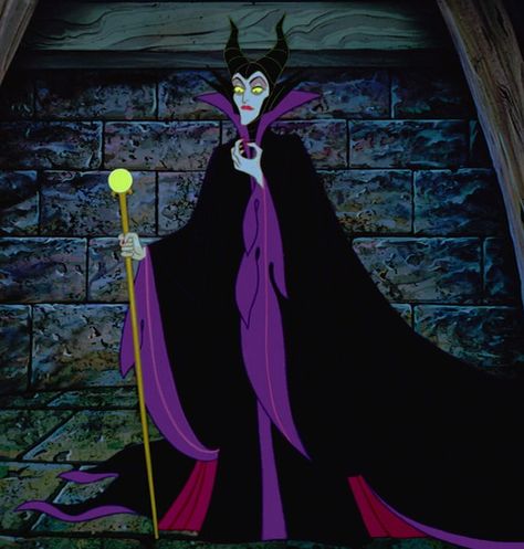 Maleficent in "Sleeping Beauty" Sleeping Beauty Characters, Cartoon Villains, Maleficent Art, Most Popular Cartoons, Sleeping Beauty Maleficent, Evil Disney, Disney Dragon, Black Hair Dye, Greatest Villains