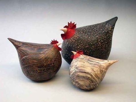 Chicken Crafts, Bird Carving, Wood Carving Designs, Chicken Art, Carving Designs, Ceramic Animals, Summer Projects, Wood Carving Art, Ceramic Birds