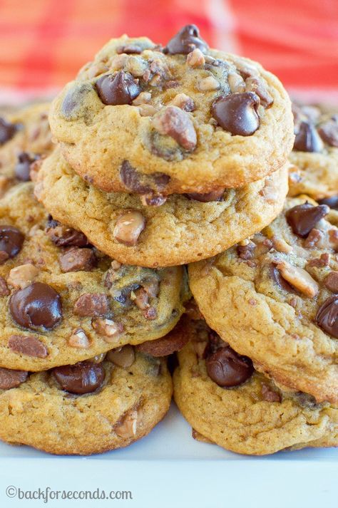 Best Pumpkin Chocolate Chip Cookies EVER Best Pumpkin Chocolate Chip Cookies, Pumpkin Toffee, Toffee Chocolate Chip Cookies, Toffee Chocolate, Toffee Cookies, Pumpkin Chocolate Chip, Pumpkin Chocolate Chip Cookies, Chocolate Toffee, Pumpkin Chocolate Chips