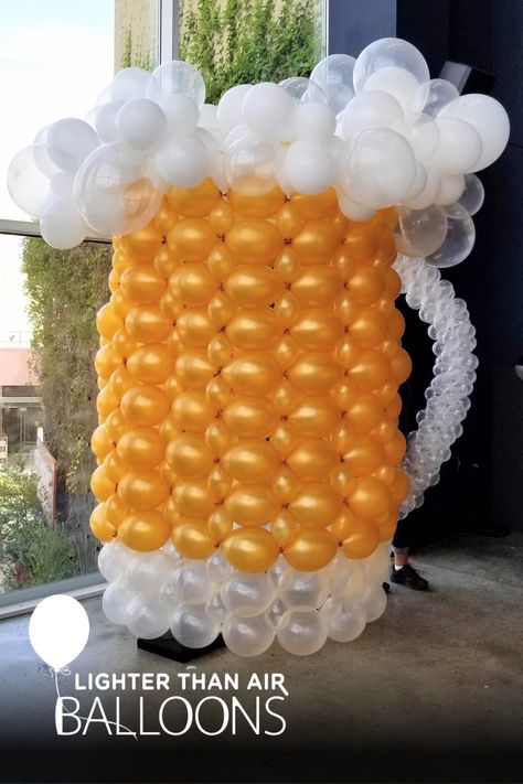 Linky balloon sculpture perfect for Oktoberfest, St. Patrick's Day, or a beer-lovers birthday party. Nurse Balloons, Pineapple Balloons, Beer Costume, Balloon People, Holiday Balloons, Balloon Arches, Balloon Sculptures, Food And Beverage, Balloon Decor