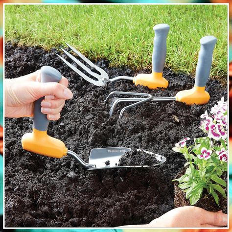 Looking to transform your garden? Discover the top 5 must-have garden tools recommended by experts. From pruning shears to trowels, these essential tools will help you revamp your garden with ease. Get expert tips on how to use them effectively and create a stunning outdoor space. Start your gardening journey today! Hand Trowel, Best Garden Tools, Garden Tool Organization, Inclusive Design, Must Have Tools, Gardening Tools, Pruning Shears, Garden Trowel, Organization Hacks