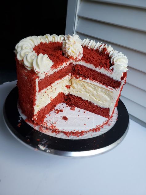 4 Tier Cake, Birthday Cheesecake, Tiered Cakes Birthday, Velvet Cheesecake, American Cake, Red Velvet Cheesecake, 3 Tier Cake, Tier Cake, Red Velvet Cake