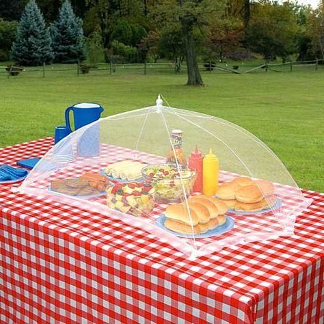 Outdoor mesh table covers are a genius way to keep bugs away from food: Block party ideas and tips | Cool Mom Picks | Click for 10 fantastic, fun block party ideas to make it the hit of the summer #party #blockparty #summer Barbecue Party Food, Picnic Tablecloth, Food Cover, Garden Picnic, Barbecue Party, Giant Food, Food Tent, Outdoor Food, Picnic Food