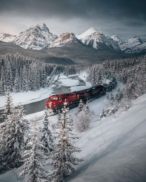 Nature And Sky, Banff Trip, Trains Photography, Steam Trains Photography, Canada Ottawa, Ipad Backgrounds, Winter Vacations, Canadian Pacific Railway, Railroad Crossing