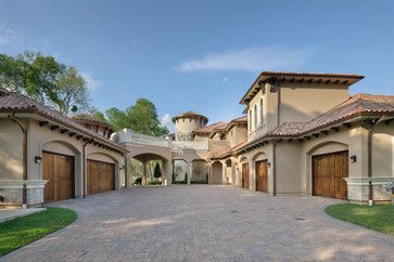 Parking Courtyard, Garage Houses, Garage Homes, Motor Court, Mansion Bedroom, Mediterranean Mansion, Mansion Exterior, Garage Addition, African House