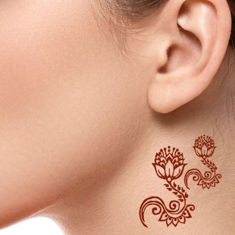 Henna Tattoo Designs Neck, Henna Tattoo Meanings, Neck Henna, Henna Neck, Tattoos Dotwork, Small Henna Tattoos, Spiral Tattoos, Body Tattoo Design, Small Henna