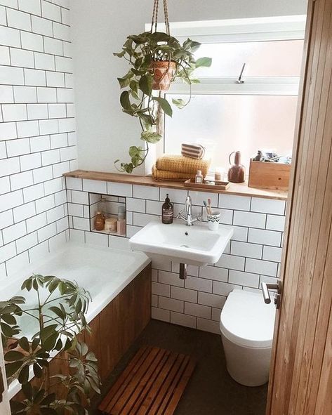 Wooden Bath Panel, Minimalist Small Bathrooms, Subway Tiles Bathroom, Faux Walls, Wooden Bath, Toilet Sink, Bad Inspiration, Subway Tiles, Wood Bathroom