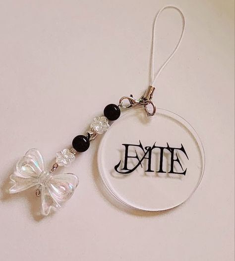 Enhypen Freebies Ideas, Enhypen Crafts, Enhypen Freebies, Enhypen Diy Crafts, Enhypen Jewelry, Enhypen Gift Ideas, Concert Freebies, Enhypen Keychain Ideas, Enhypen Bracelet