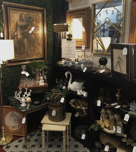 antique store booth with dark academia and light academia vibes Dark Store Aesthetic, Antique Store Aesthetic Dark, Old Store Aesthetic, Dark Academia Trinkets, Dark Academia Shop, Antique Stores Aesthetic, Antique Shop Aesthetic Dark, Dark Antique Aesthetic, Dark Academia Store