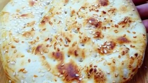 Air Fryer Naan Bread, Nana Bread, Make Naan Bread, Peppermint Crisp Tart, Air Fryer Ninja, Air Fryer Recipes Snacks, Indian Takeaway, Recipes With Naan Bread, Airfryer Recipes