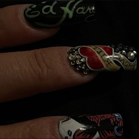 Korn Acrylic Nails, Drain Gang Nails, Sui̇ci̇deboys Nail, Emo Acrylic Nails, Ed Hardy Nails, Mall Goth Nails Acrylic, Rock Nails, Lepord Print 2000s Nails, Hard Nails