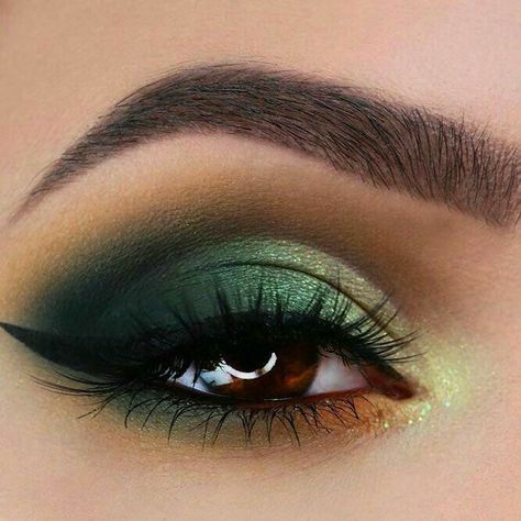 Amber Eyes Color, Hoco Inspo, Make Up Designs, Alat Makeup, Amber Eyes, Violet Voss, Eye Makeup Pictures, Smink Inspiration, Green Makeup