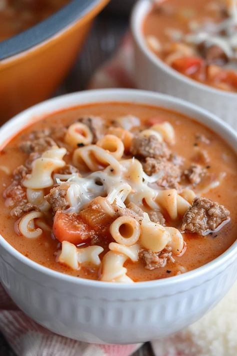 Comforting Creamy Beef and Tomato Soup Creamy Beef And Tomato Noodle Soup, Beef And Tomato Soup, Beef Macaroni Soup, Tomatoes And Cream Cheese, Beef Soups, Tomato Beef, Beef Macaroni, Macaroni Soup, Beef Pasta