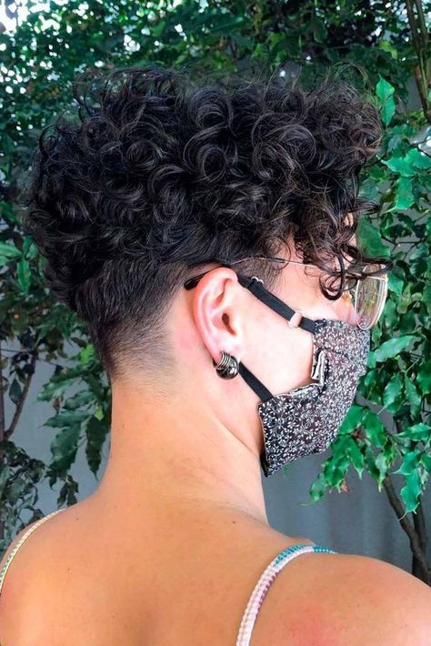 Fade Haircut For Women, Short Shaved Hair, Low Fade Curly Hair, Fade Haircut Women, Women Pixie Cut, Shaved Hair Cuts, Low Fade Haircut, Short Shaved Hairstyles, Curly Pixie Haircuts