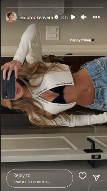 Lexi Rivera Instagram Photos, Small Mirror Waist Pic, Lexi Rivera 2023, Lexi Rivera Instagram Story, Aestethic Small Waist Pic, Waist Small Mirror Pics, Aestethic Small Waist, Lexi Rivera Instagram, Lexi Rivera Pics