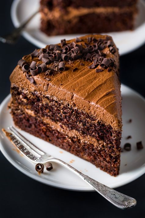 17 Stunning Birthday Cake Recipes for Special Occasions - Baker by Nature Italian Chocolate Cake Recipe, Cake With Ricotta Cheese, Chocolate Ricotta Cake, Chocolate Ricotta, Baker By Nature, Inside Cake, Italian Chocolate, Keto Chocolate Cake, Cake Liner