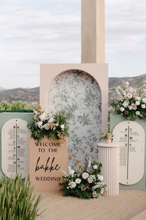 Grad 2023, Tuscan Inspired Wedding, Wedding Sign Decor, Deco Ballon, Wedding Welcome Board, Wedding Stage Design, Wedding Backdrop Design, Wedding Backdrop Decorations, Tuscan Inspired