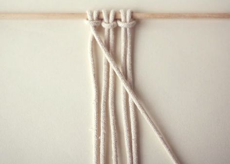 Macrame 101 | The Half-Hitch Knot Tutorial Macrame Half Hitch Knot Tutorial, Macrame Clove Hitch Knot, Diagonal Half Hitch Knot Tutorial, Diagonal Double Half Hitch Knot Tutorial, Clove Hitch Knot Tutorial, Macrame Half Hitch Knot, Half Moon Macrame Tutorial, Basic Macrame Knots Step By Step, Double Half Hitch Knot Tutorial