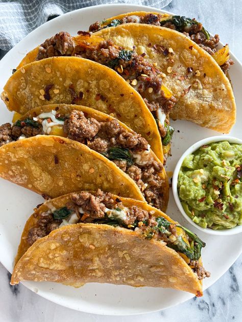 Bbq Beef Tacos, Taco Recipes Ground Beef, Bbq Tacos, Fried Tacos, Beef Tacos Recipes, Spinach Tortilla, Crispy Tacos, Ways To Eat Healthy, Beef Tacos