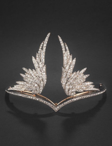 Crown Aesthetic, Beautiful Tiaras, Diamond Tiara, Magical Jewelry, Crown Jewels, Fantasy Jewelry, Tiaras And Crowns, Girly Jewelry, Fantasy Fashion