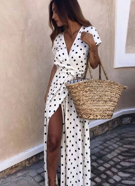 7c4ede33a62160a19586f6e26eaefacfdesc51006199ri Casual Summer Maxi Dress, Skirts Patterns, 2019 Style, Egirl Outfits, Dot Print Dress, Short Sleeve Maxi Dresses, Maxi Robes, Summer Maxi, White Dress Summer