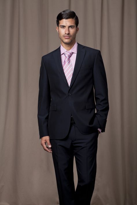 Black, one bottoned suit, with pink shirt and matching pink silk tie Black Suit Pink Shirt, Black Suit Combinations, Pink Suit Men, Yellow Shirt Men, Black Suit Dress, Suit Combinations, Blazer Outfits Men, Black Suit Men, Below The Knee Dresses