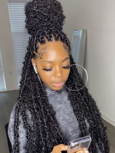 35 Butterfly Locs Crochet Styles For 2022 | ThriveNaija Hairstyles For Black Women Butterfly Locs, Long Butterfly Locs Styles, Butterflylocs Hairstyle, Butterfly Locs Bob With Color, Long Butterfly Locs Hairstyle, Cute Butterfly Locs Hairstyles, Long Butterfly Locs With Color, Cute Butterfly Locs, Butterfly Locs Long