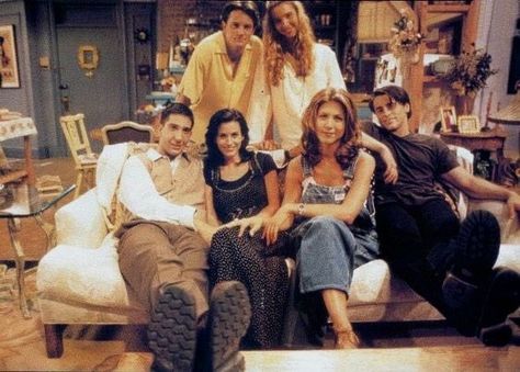 Friends Behind The Scenes, Cast Of Friends, Friends Scenes, Jenifer Aniston, Courtney Cox, Funny Friends, Friends Poster, Friends Cast, Friends Tv Series