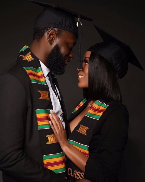 Black Couples on Twitter: "A Goal 👨🏾‍🎓👩🏾‍🎓🖤… " Black Couple Graduation Pictures College, Black Couple Graduation Pictures, College Couple Photoshoot, Couples Grad Pictures, Graduation Couple Photos, Graduation Couple Poses, Couples Graduation Pictures College, Graduation Couple Photoshoot, Couple Graduation Pictures College