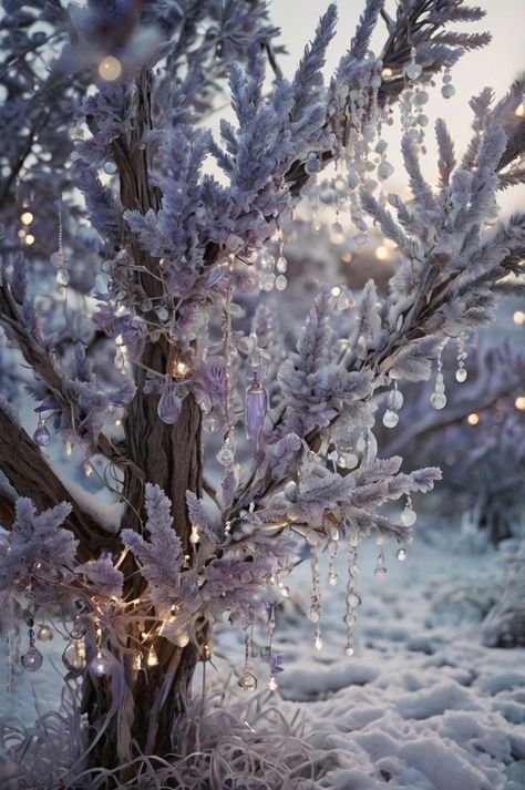 Christmas Tree Decor Ideas - Small Home Decor Burnt Orange Christmas Tree, Christmas Tree Emerald Green, Pink And Silver Christmas Tree, Champagne Gold Christmas Tree, Christmas Tree Turquoise, Ethereal Christmas, Burnt Orange Christmas, Blue And Silver Christmas Tree, Pink And Silver Christmas