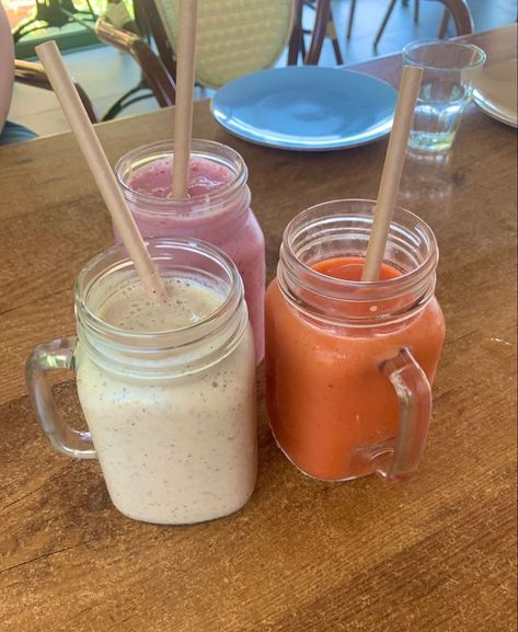 Preppy Smoothie, Smoothies Aesthetic, Beach Smoothie, Mason Jar Smoothie, Erewhon Smoothie, Aesthetic Smoothie, Smoothie Aesthetic, Endless Summer Vacation, Summer Widgets