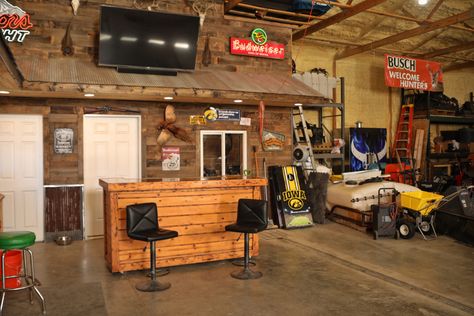 Pole Barn Bar, Pole Room Ideas, Pole Barn Interior Ideas, Barn Interior Ideas, Pole Barn Loft, Pole Barn Homes Interior, Pole Room, Pole Barn Ideas, Barn Bar