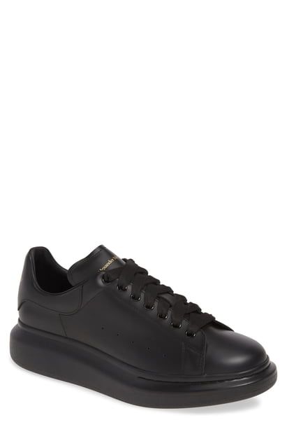 Alexander Mcqueen Oversized Sneaker, Sneakers Outfit Men, Alexander Mcqueen Sneakers, Alexander Mcqueen Shoes, Mens Designer Shoes, Alexander Mcqueen Men, Sneaker Men, Trending Sneakers, Sneakers Outfit