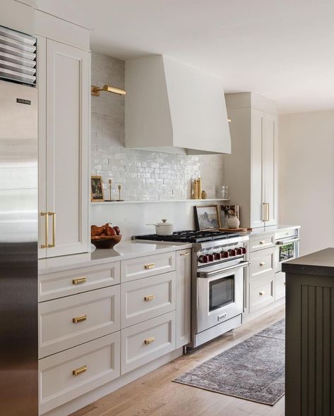 Kitchen transformation (swipe for the before!) amazing project with amazing clients 🥰 . Design: @mif_design 📷… | Instagram Mif Design, Single Wall Kitchen Layout, Single Wall Kitchen, Complete Kitchen Remodel, White Oak Kitchen, Kitchen Post, Kitchen Transformation, Oak Kitchen, Kitchen Cabinet Colors