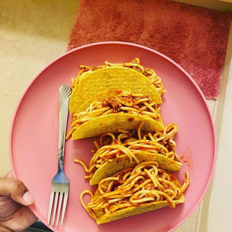 Spaghetti Tacos Spaghetti Tacos Icarly, Spagetti Tacos, Spaghetti Taco, Spaghetti Tacos, Meme Food, Dinner Spaghetti, Taco Spaghetti, Tender Meatballs, Ra Boards