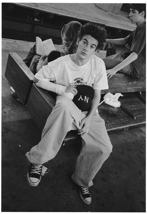 Kids Movie 1995, Larry Clark Photography, Justin Pierce, 90s Skaters, Kids 1995, 90s Core, Fire Pictures, Grunge Teen, Harmony Korine