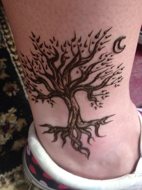 Henna tree from MD Renn Fest-tree with crescent moon Possible foot tattoo Henna Foot Designs, Tree Henna, Henna Tree, Summer Henna, Henna Inspo, Foot Henna, Unique Mehndi, Remembrance Tattoos, Henna Ideas