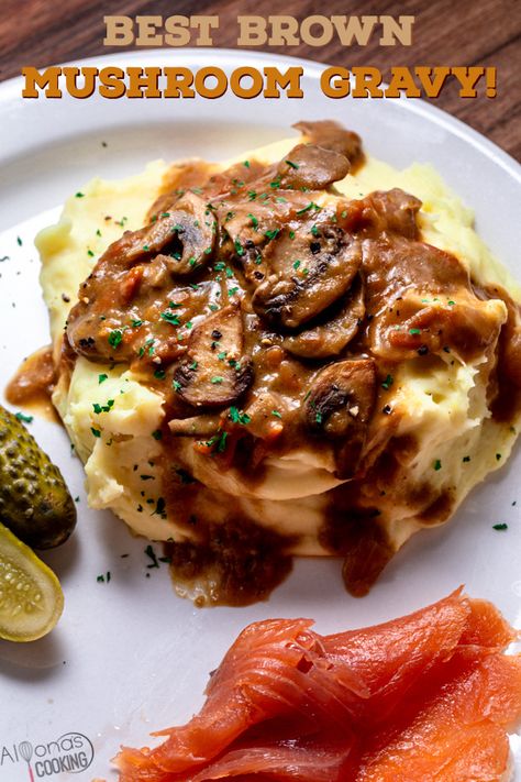 This is one of the BEST homemade mushroom gravy recipes that you can make from scratch! This one-pan recipe is super easy and makes the perfect brown gravy for steaks, rice or mashed potatoes! Gravy For Steak, Mushroom Gravy For Steak, Make Brown Gravy, Bouillon Recipe, Brown Gravy Recipe, Homemade Gravy Recipe, Mushroom Gravy Recipe, Make Brown, Make From Scratch