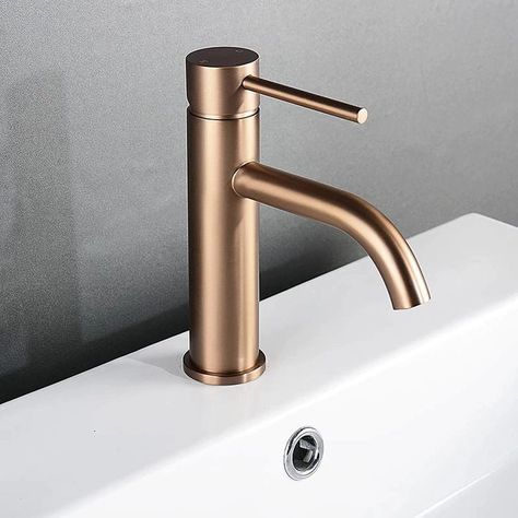 Single Hole Bathroom Faucet, Gold Bathroom, Kitchen Taps, Black Bathroom, Bathroom Sink Faucets, Water Tap, Bathroom Faucets, Wash Basin, Ceramic Plates