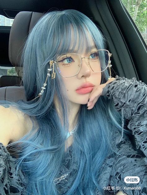 Kawaii Hairstyle, Ice Blue Hair, Long Blue Hair, Baby Blue Hair, Blue Hair Aesthetic, Blue Grey Hair, Cute Glasses Frames, Light Blue Hair, Blue Haired Girl