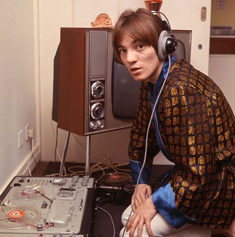 The frontman of two legendary rock bands, Small Faces and Humble Pie.It’s Steve Marriott 1960 Music, Kenney Jones, Steve Marriott, Peter Frampton, Humble Pie, 60s Rock, British Music, Uk Music, Music Tech