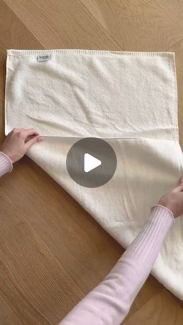 Serena & Lily on Instagram: "This spa-inspired folding trick will transform your bath into a luxurious oasis. 🛁 Don't miss 20% off our Sonoma Towel Collection at our Fall Design Event. #serenaandlily" Folded Towels On Shelf, Small Towel Folding Ideas, Bath Towel Folding, How To Fold Towels To Save Space, Fold Towels To Save Space, Folding Towels Fancy, How To Fold Hand Towels, How To Fold Bath Towels, Gross Toilet